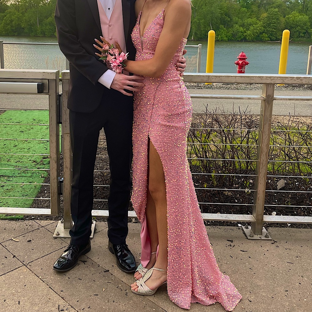 Light pink limited prom dress - Picture 4 of 6